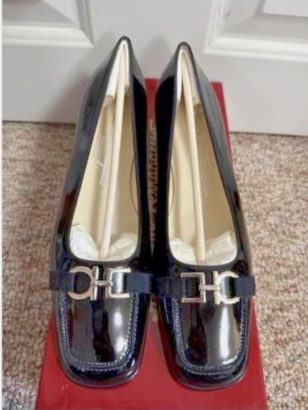 Brand New SALVATORE FERRAGAMO sz 6.5aa Letizia Black Patent Leather Pump 6244475